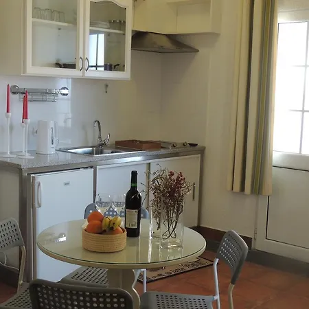 Studio Flat With Pool Apartment *
