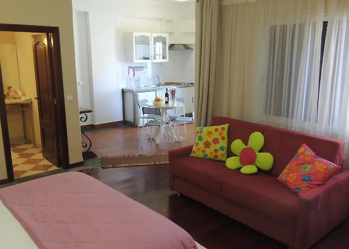 Apartment Studio Flat With Pool